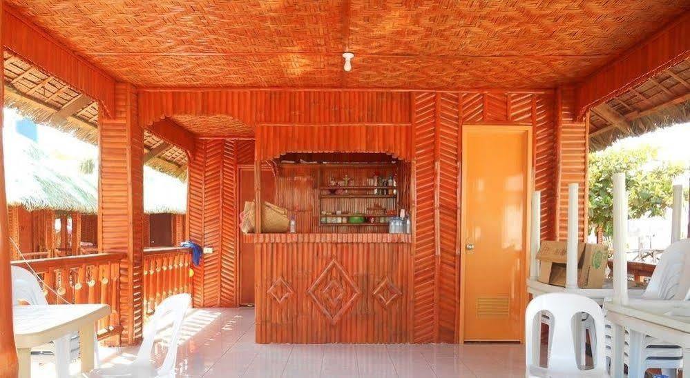 Pareja Tourist Inn マラパスクア島 エクステリア 写真